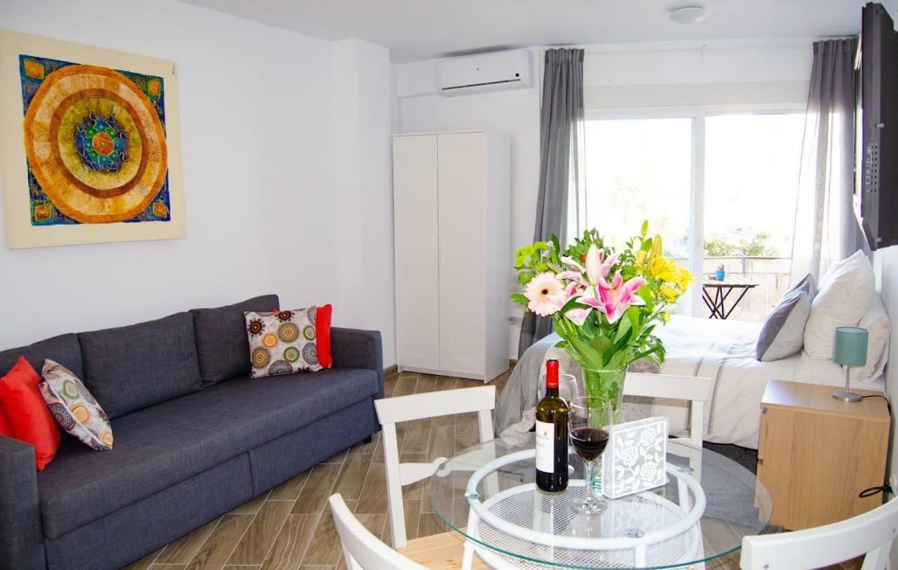 Apartamento Biznaga Apartment เบนัลมาเดนา ภายนอก รูปภาพ